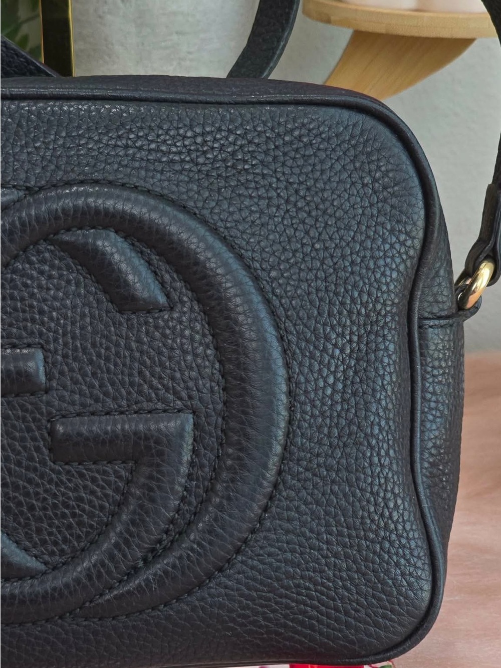 Gucci Black Pebbled Leather Crossbody Bag with Interlocking G - Picture 5 of 16